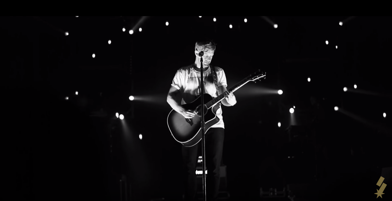 Music Video Premiere  : "I Won't Let You Go" (Live In NYC)
